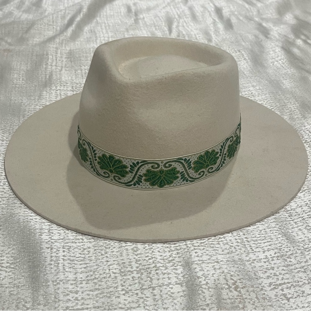 Lack of color hat